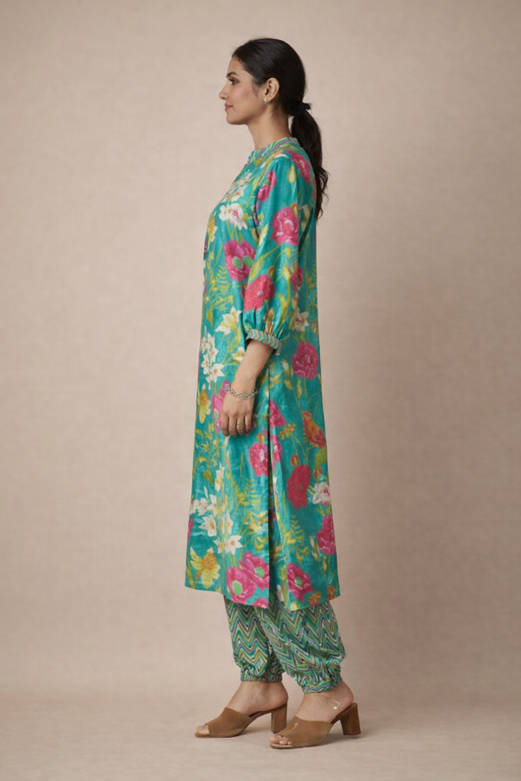 Muslin Silk Teal Two Piece Floral Kurta Set with Handwork